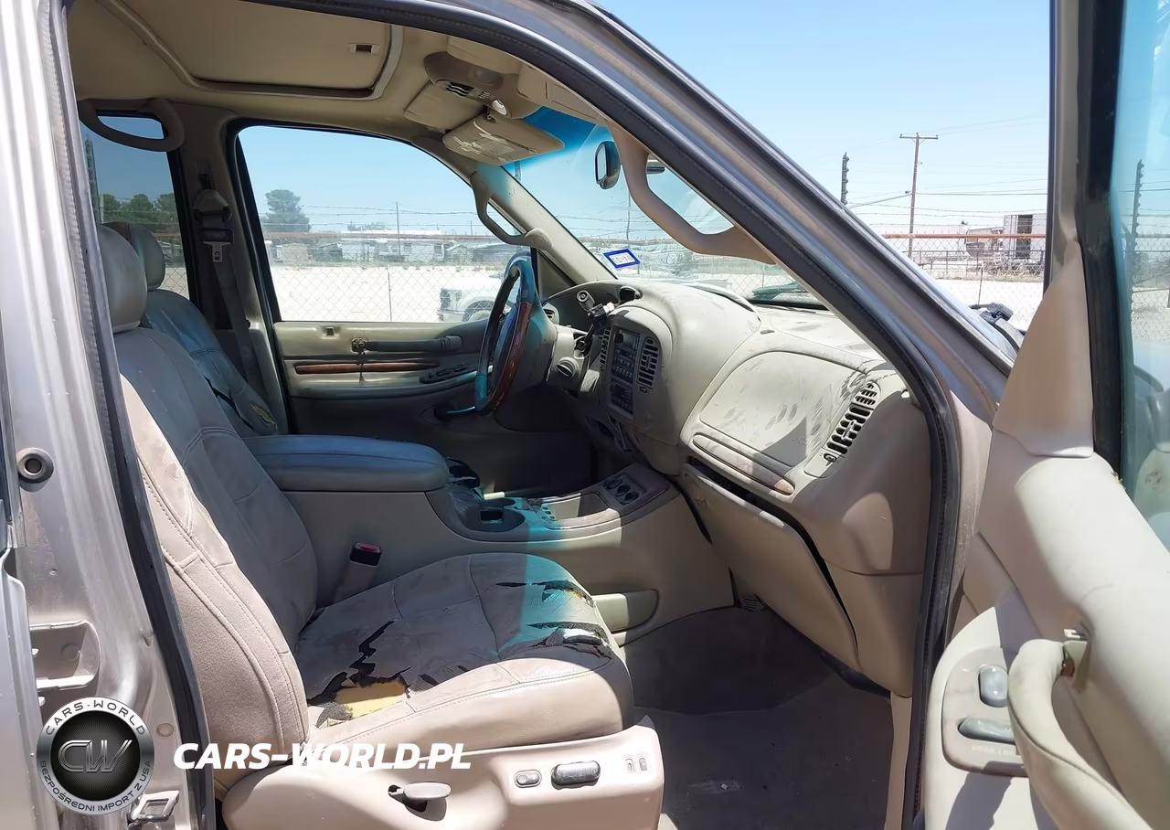 2000 Lincoln Navigator VIN:5LMEU27A8YLJ32706 - 5