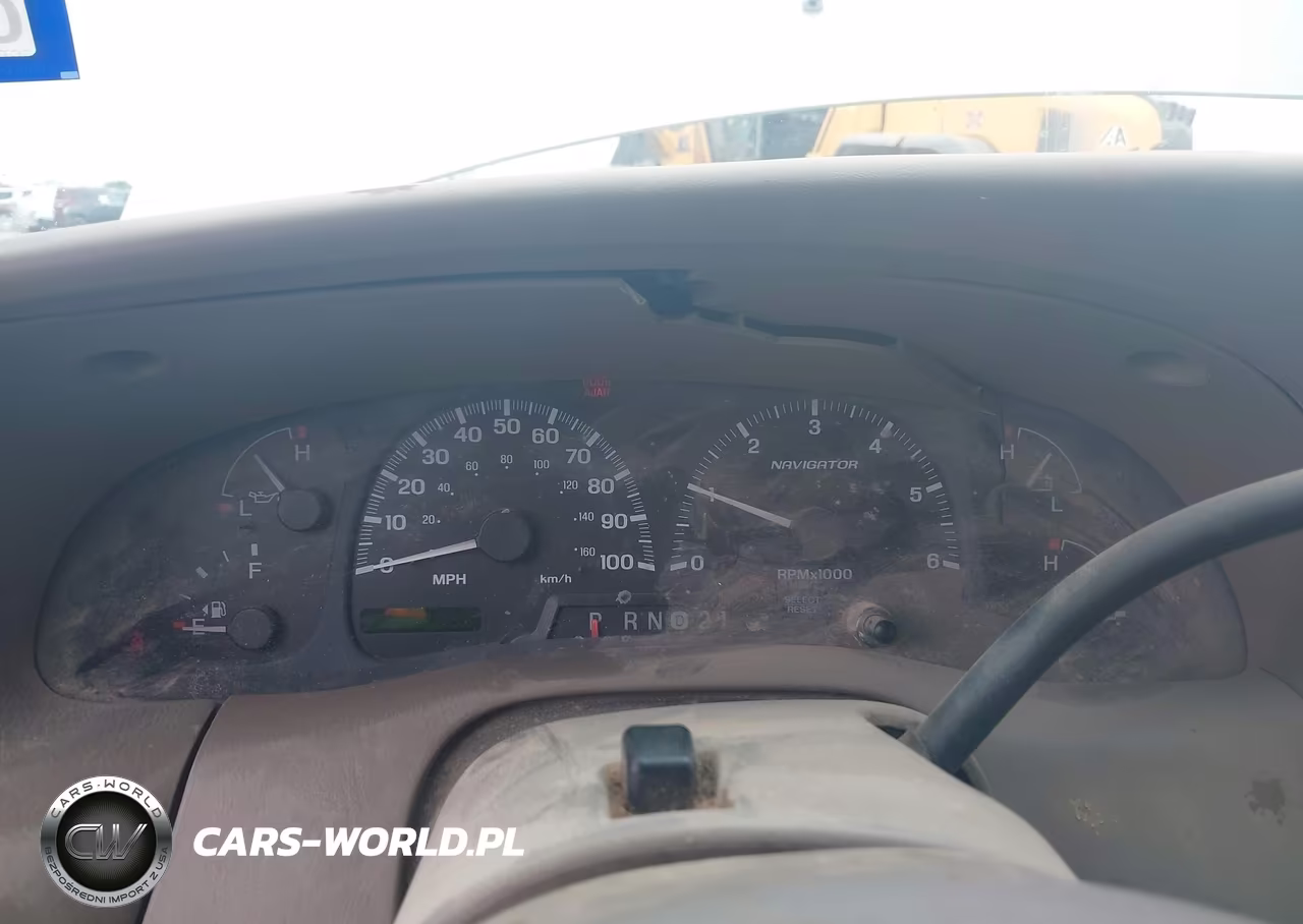 2000 Lincoln Navigator VIN:5LMEU27A8YLJ32706 - 7