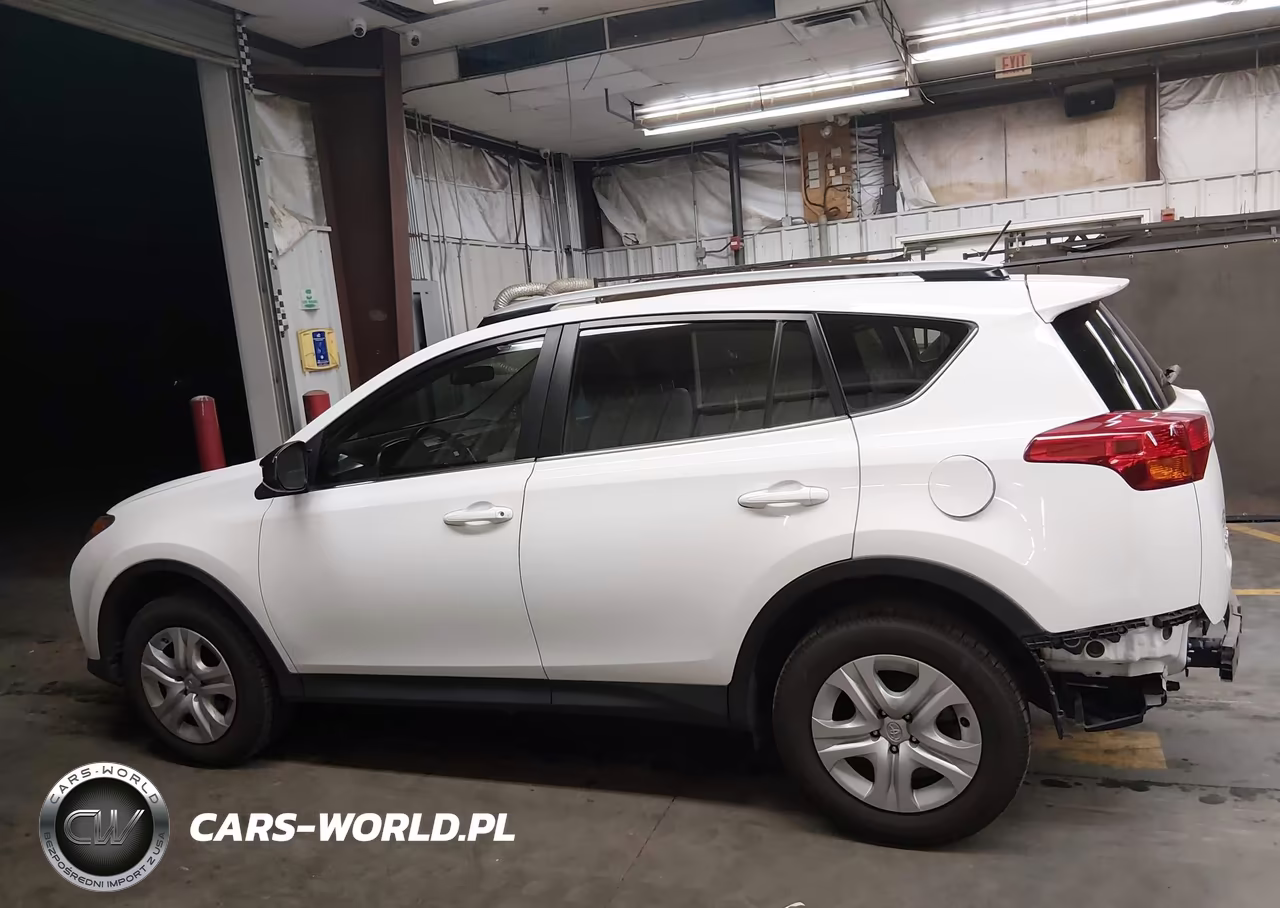 2015 Toyota Rav4 Le VIN:JTMZFREV6FJ056901 - 15
