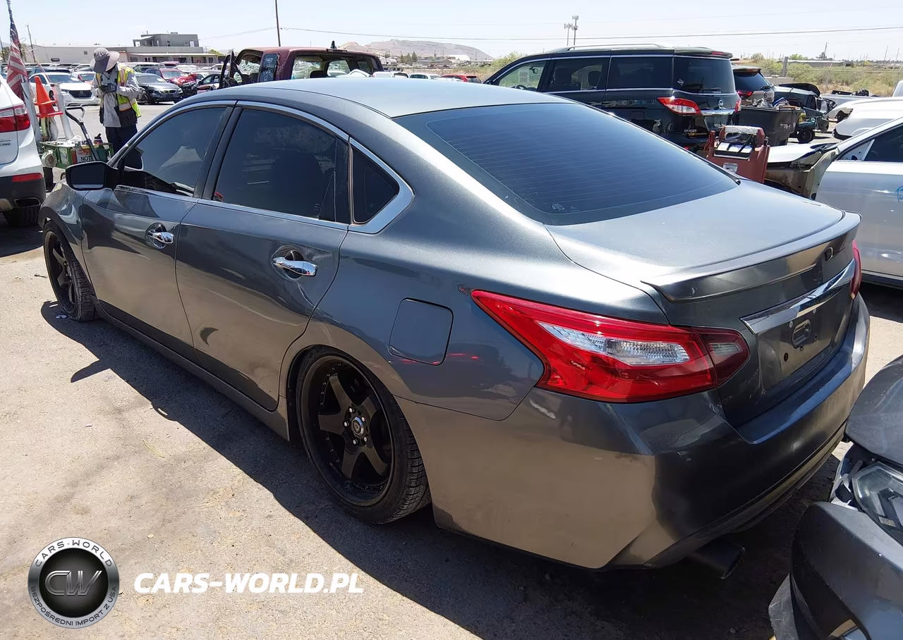 2018 Nissan Altima 2.5 Sr VIN:1N4AL3AP2JC114743 - 3