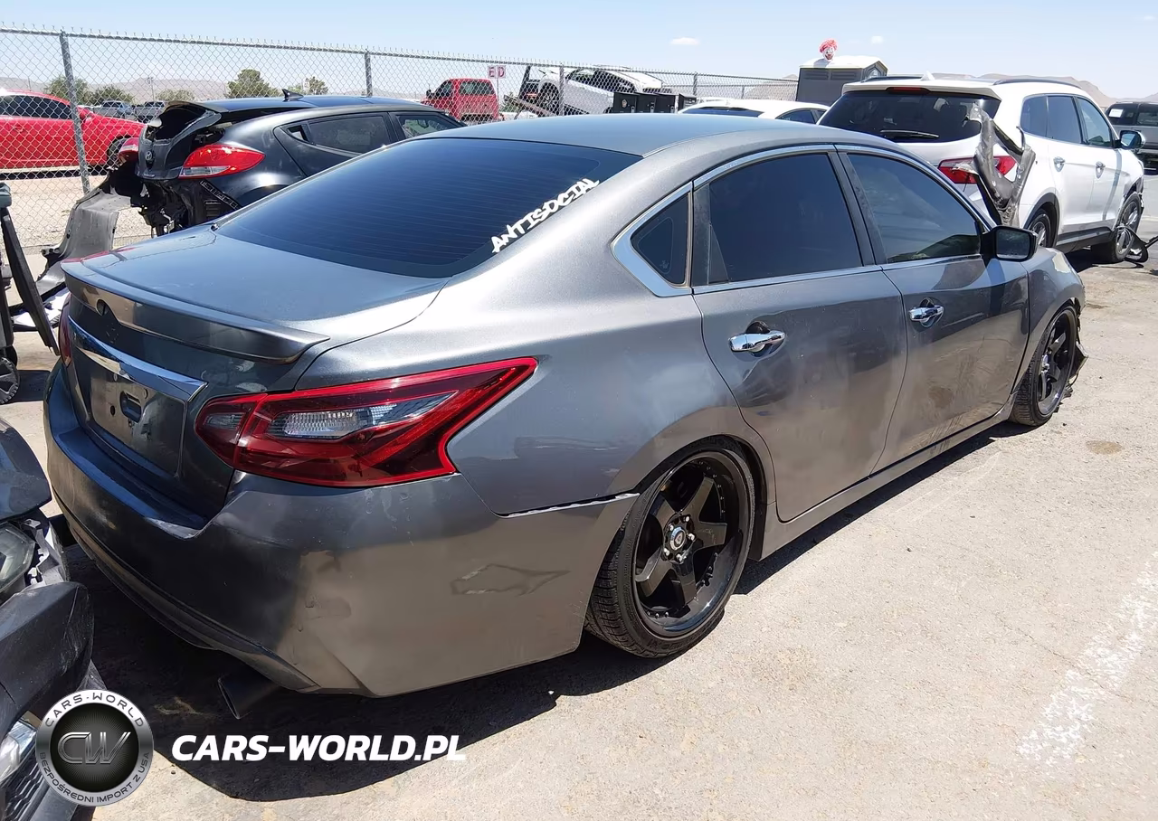 2018 Nissan Altima 2.5 Sr VIN:1N4AL3AP2JC114743 - 4