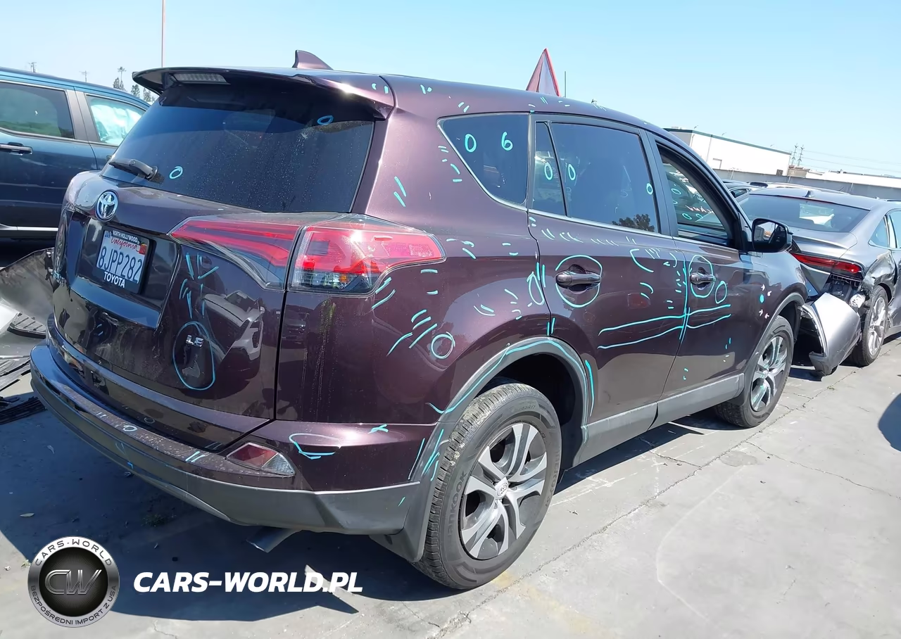 2018 Toyota Rav4 Le VIN:2T3ZFREV9JW515719 - 4