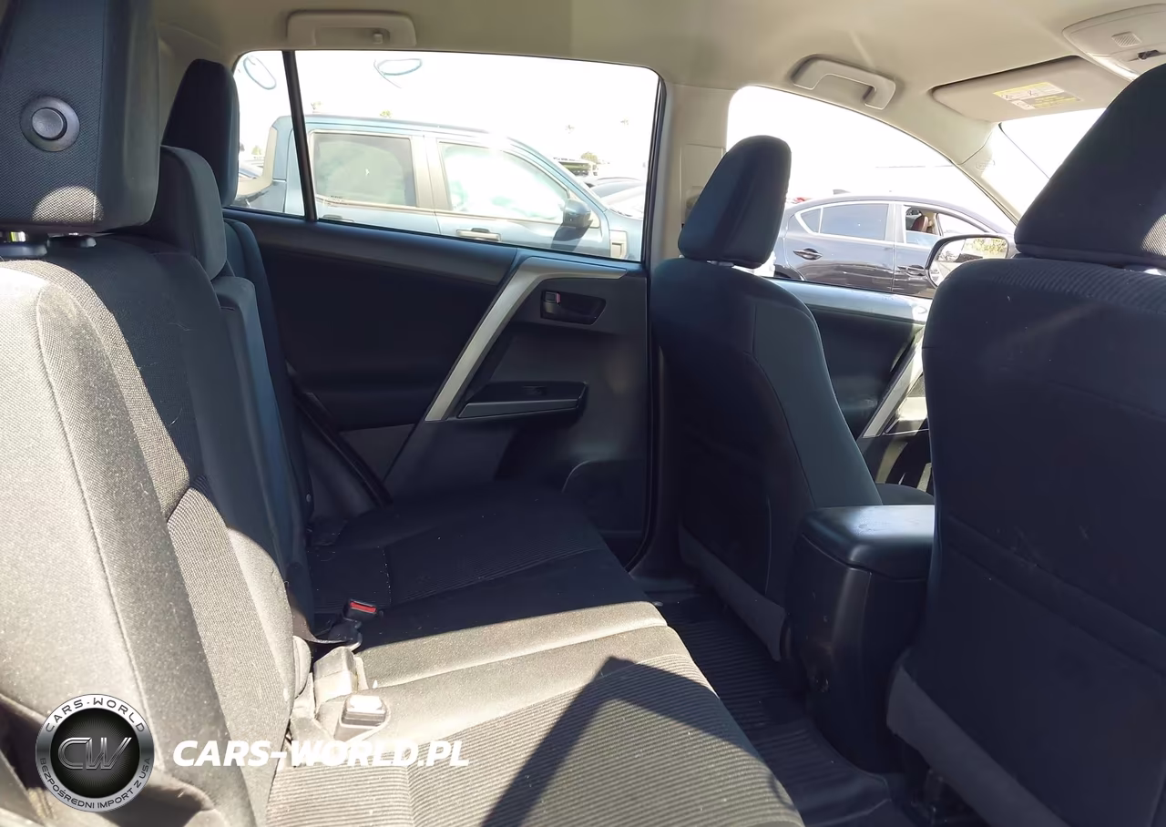 2018 Toyota Rav4 Le VIN:2T3ZFREV9JW515719 - 8