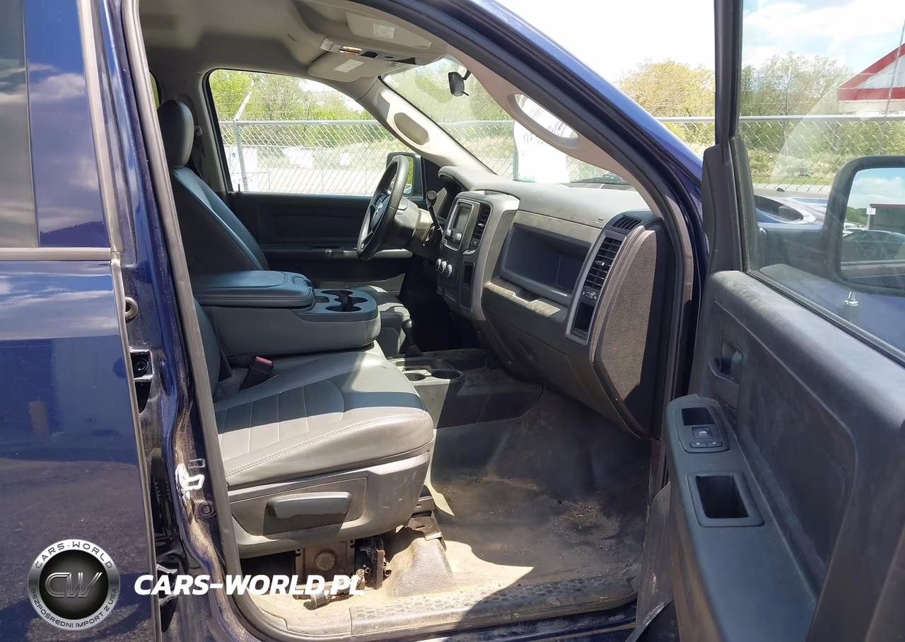 2018 Ram 2500 Tradesman 4X4 8' Box VIN:3C6TR5HTXJG363585 - 5