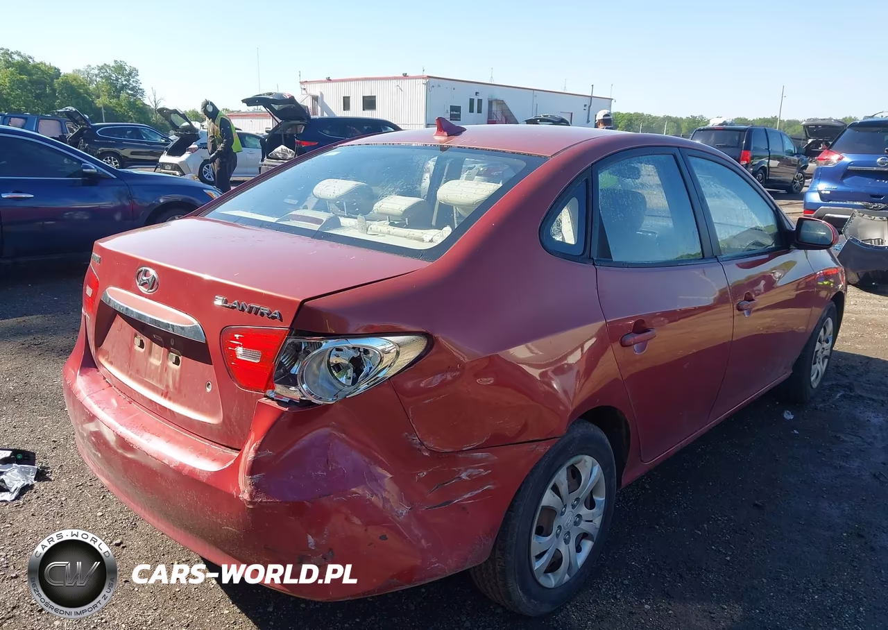 2010 Hyundai Elantra Gls VIN:KMHDU4AD8AU843769 - 4
