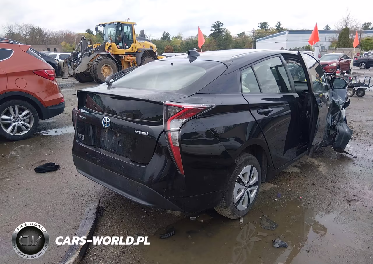 2017 Toyota Prius Four VIN:JTDKARFU5H3037799 - 4