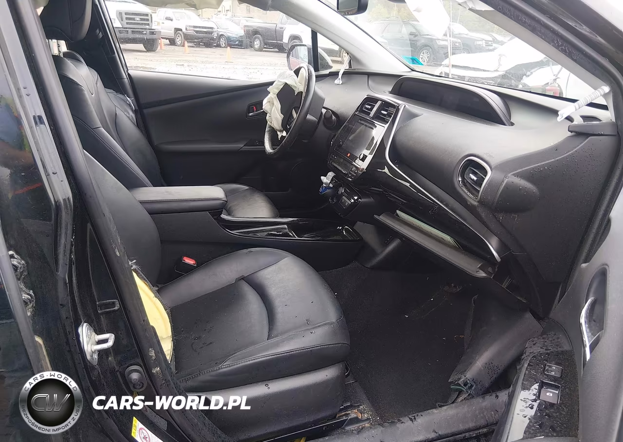 2017 Toyota Prius Four VIN:JTDKARFU5H3037799 - 5