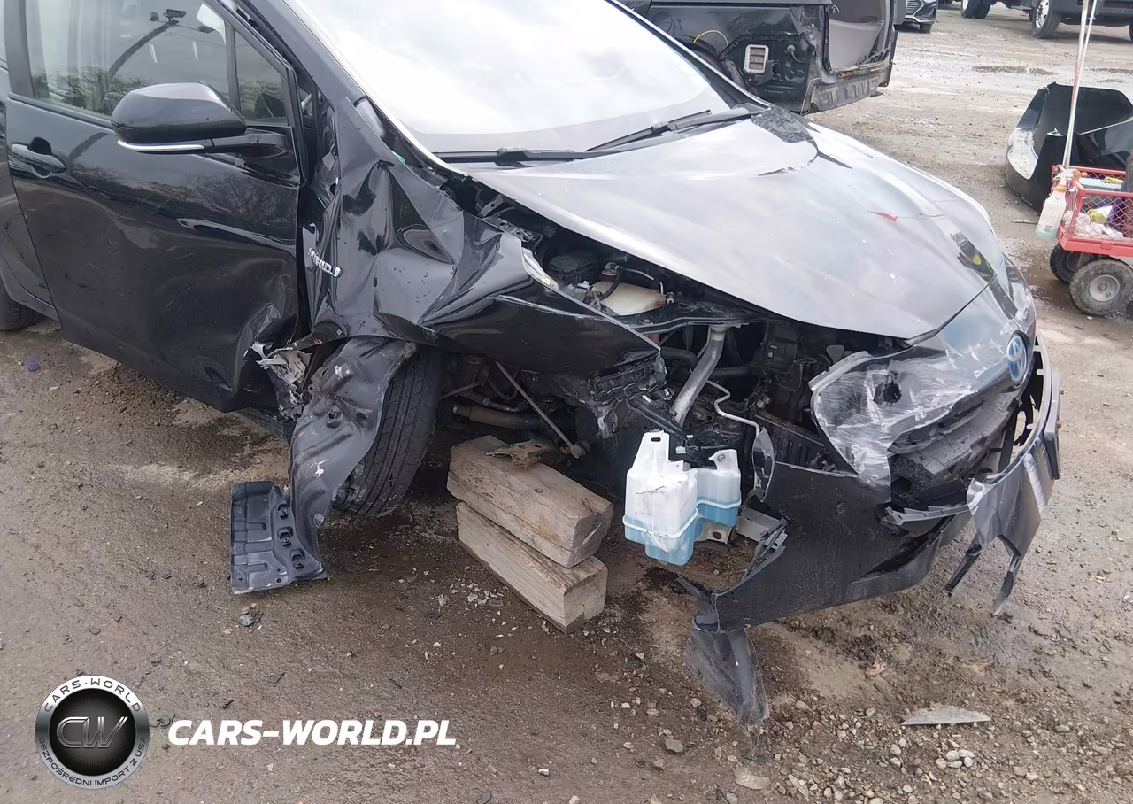 2017 Toyota Prius Four VIN:JTDKARFU5H3037799 - 6