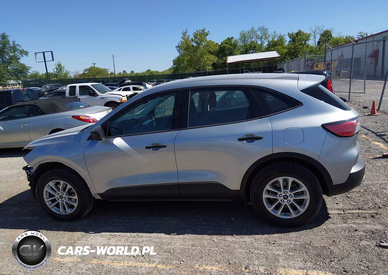 2022 Ford Escape S VIN:1FMCU9F63NUB69118 - 15