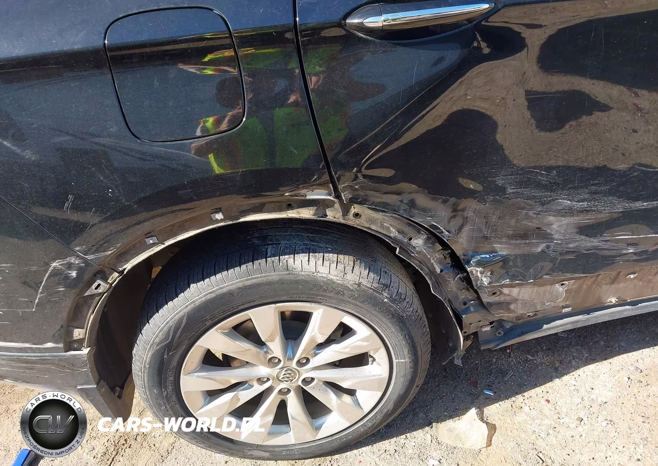 2018 Buick Envision Essence VIN:LRBFX1SA3JD007888 - 6