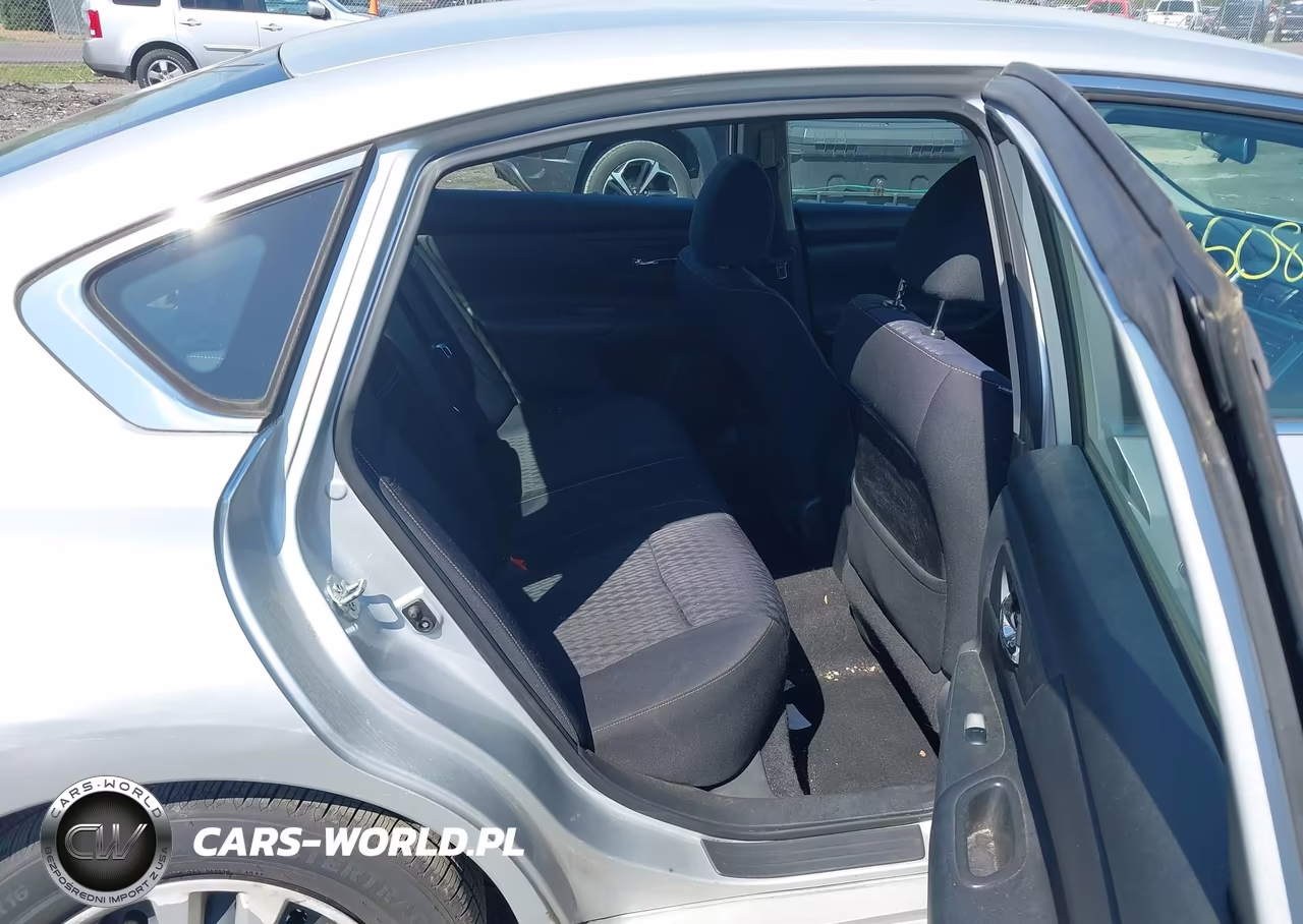 2017 Nissan Altima 2.5 S VIN:1N4AL3AP4HC471402 - 8