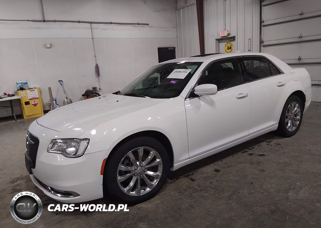 2015 Chrysler 300 Limited VIN:2C3CCARGXFH808391 - 2