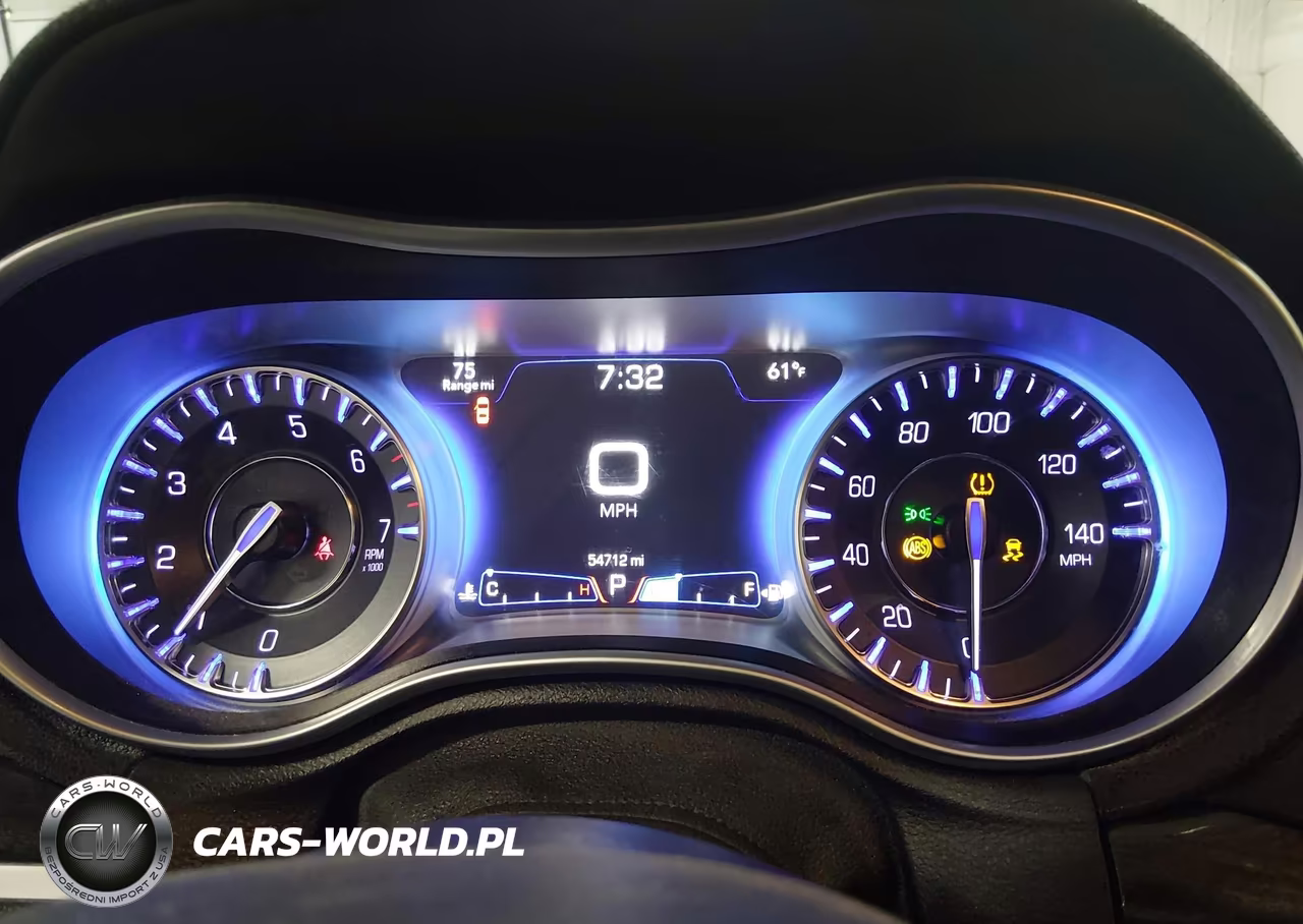 2015 Chrysler 300 Limited VIN:2C3CCARGXFH808391 - 7