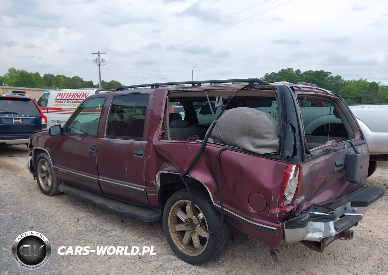 1997 Chevrolet Suburban 1500 VIN:3GNEC16R5VG110271 - 3