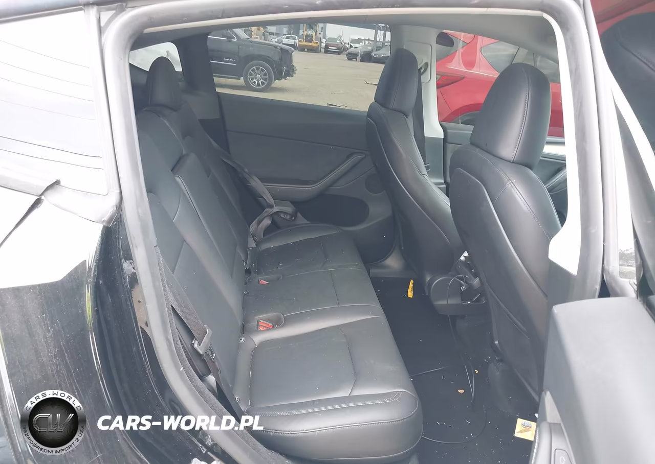 2024 Tesla Model Y Performance Dual Motor All-Wheel Drive VIN:7SAYGDEF6RA304094 - 8