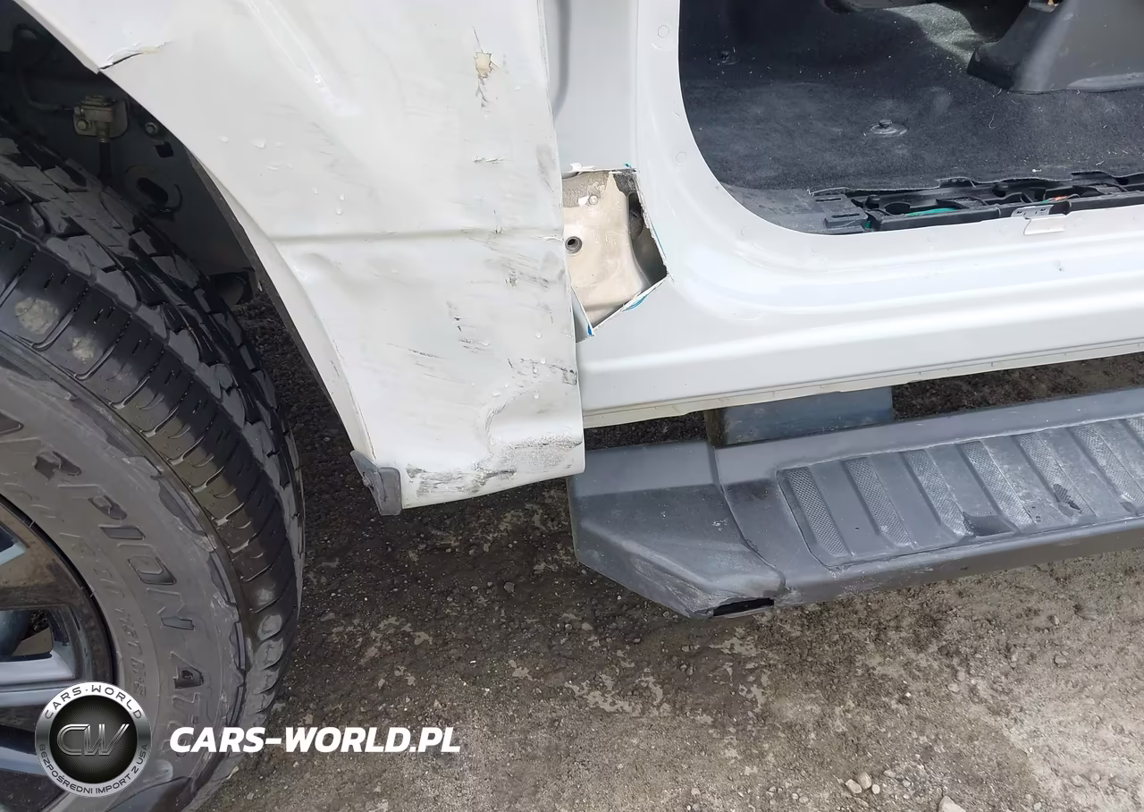 2024 Ford F-150 Xlt VIN:1FTFW3L57RFA03005 - 17