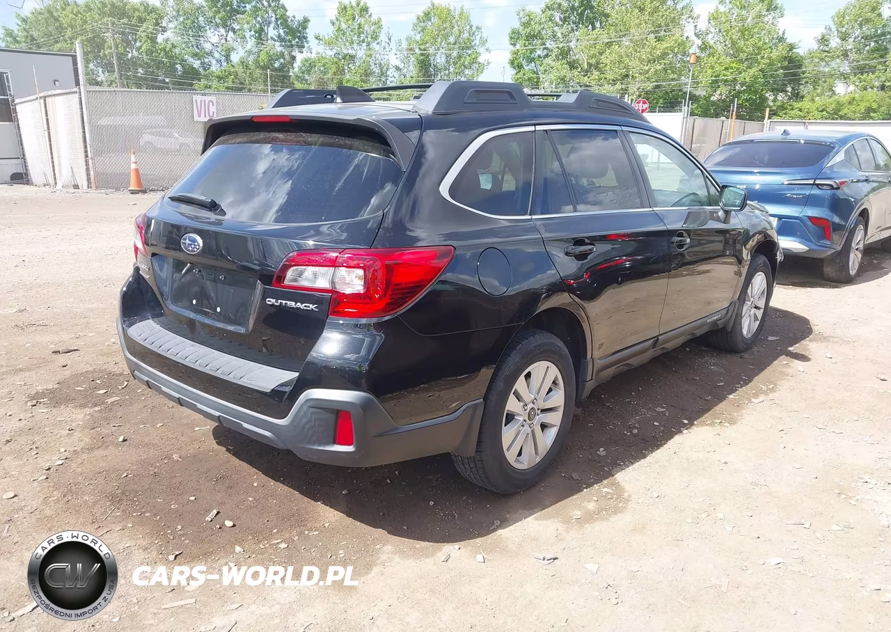 2019 Subaru Outback 2.5I Premium VIN:4S4BSAFC3K3206906 - 4