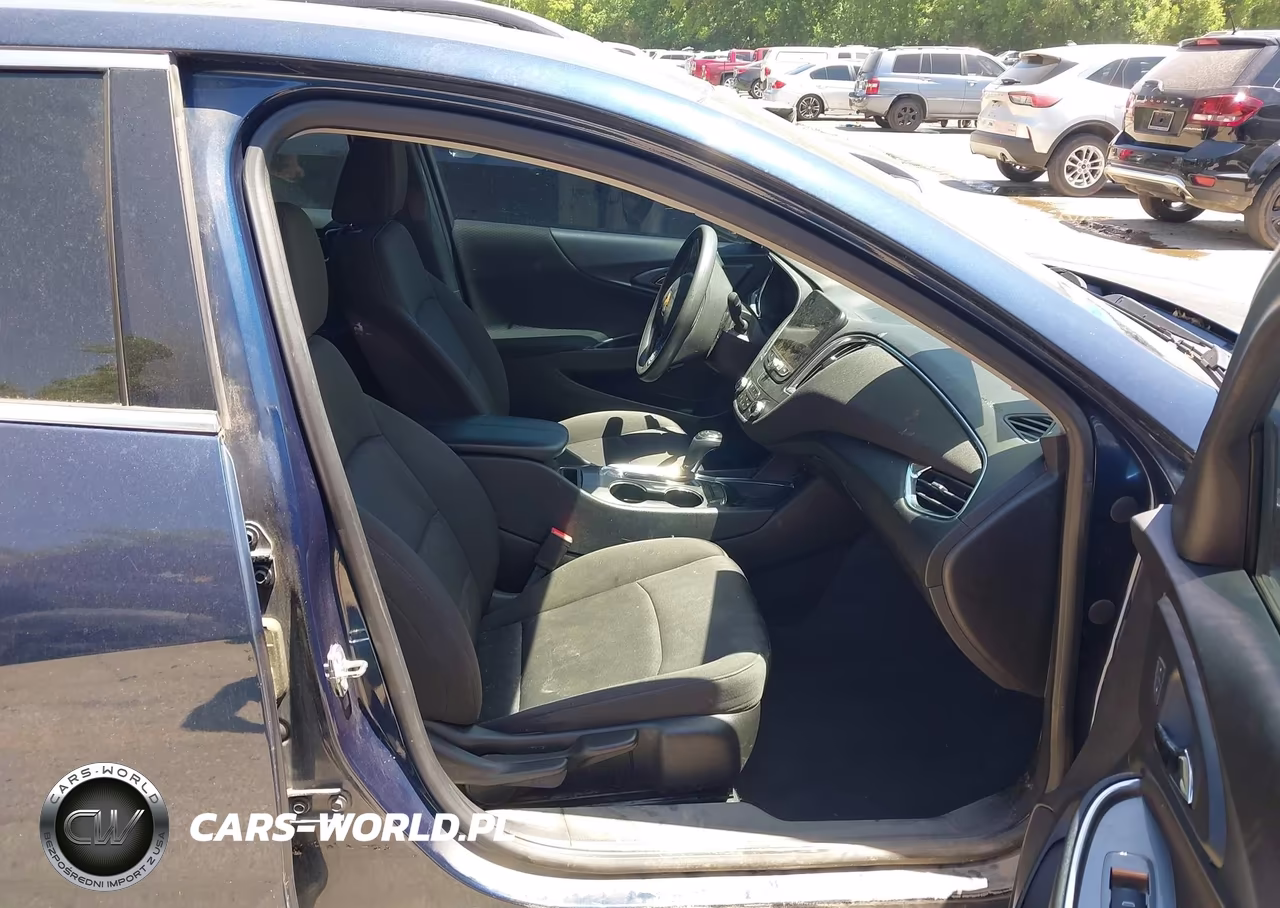 2019 Chevrolet Malibu Lt VIN:1G1ZD5ST1KF150935 - 5
