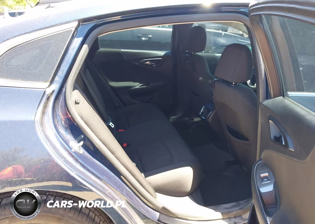 2019 Chevrolet Malibu Lt VIN:1G1ZD5ST1KF150935 - 8