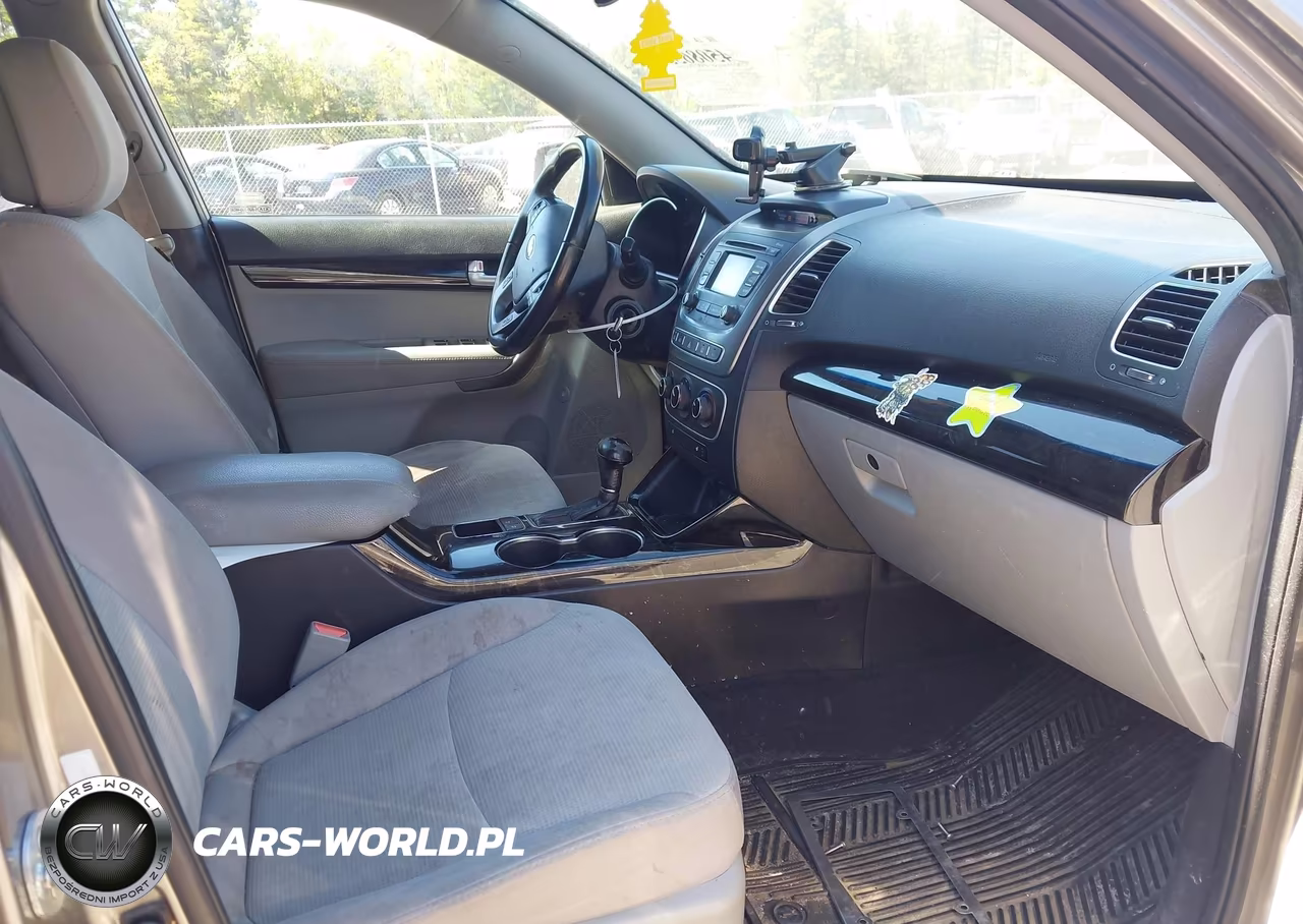 2014 Kia Sorento Lx VIN:5XYKTDA66EG520361 - 5