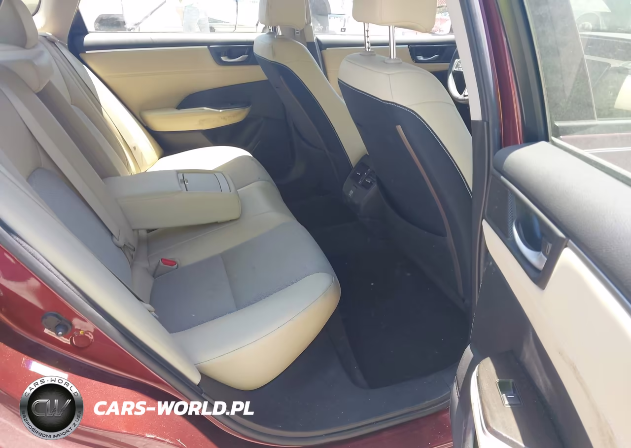 2018 Honda Clarity Plug-In Hybrid VIN:JHMZC5F15JC000702 - 8