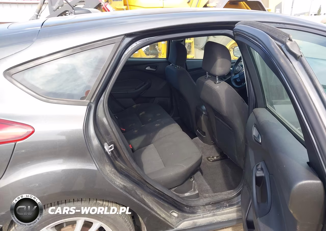 2015 Ford Focus Se VIN:1FADP3K22FL351051 - 8