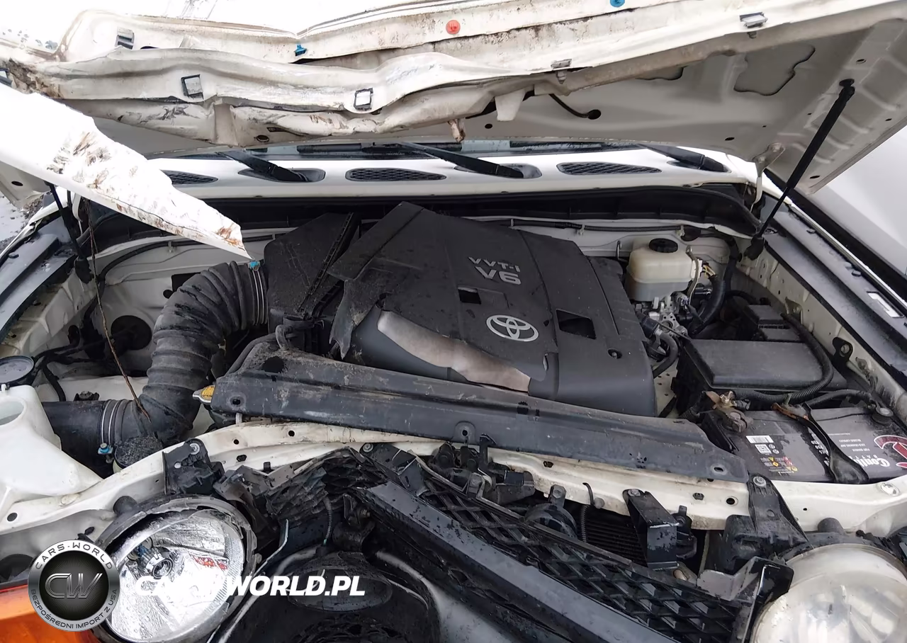 2008 Toyota Fj Cruiser VIN:JTEBU11F98K027635 - 10