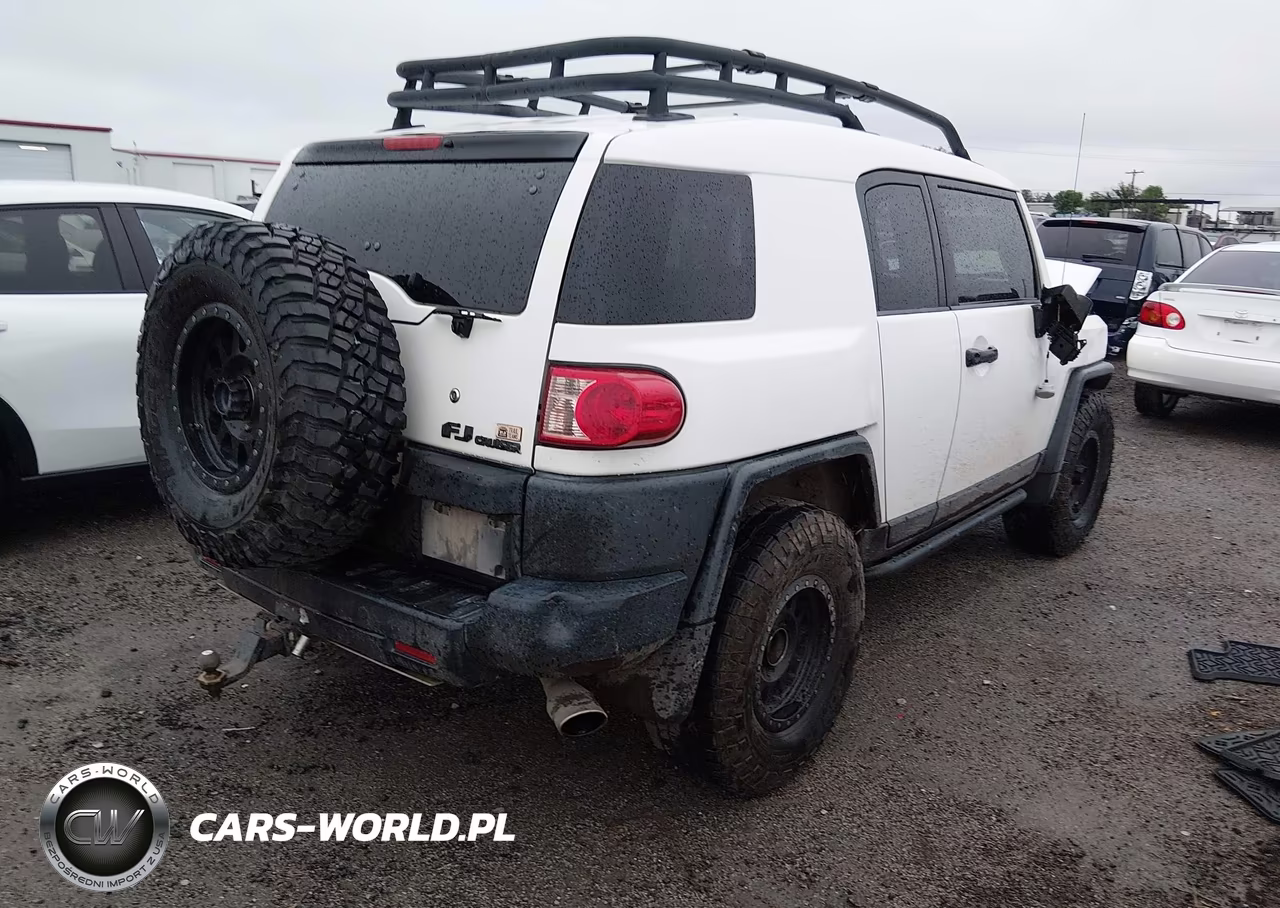 2008 Toyota Fj Cruiser VIN:JTEBU11F98K027635 - 4