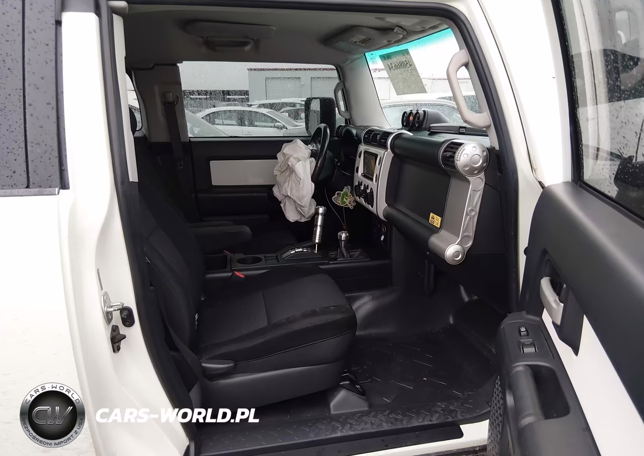 2008 Toyota Fj Cruiser VIN:JTEBU11F98K027635 - 5