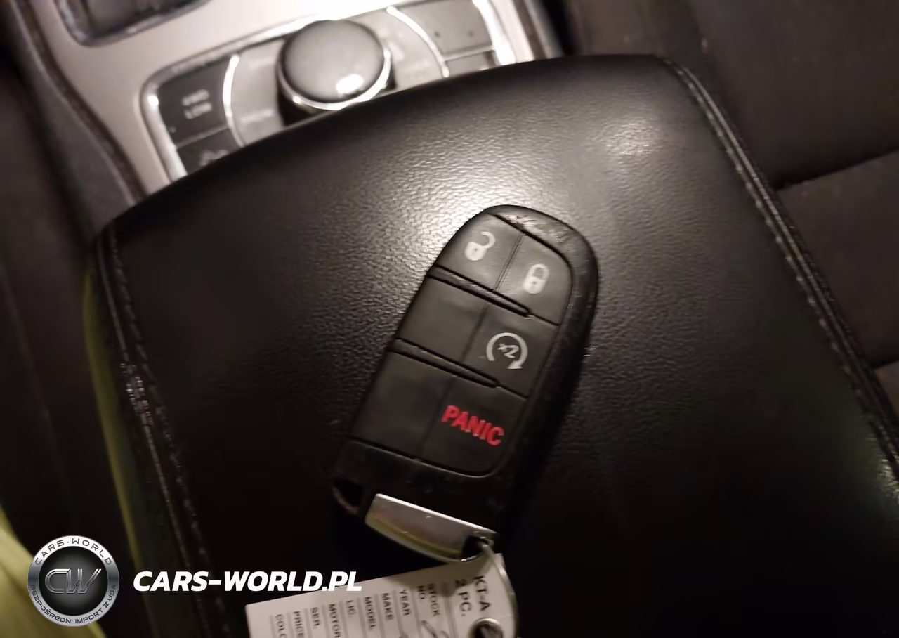 2019 Jeep Grand Cherokee Laredo E 4X4 VIN:1C4RJFAG0KC838033 - 11