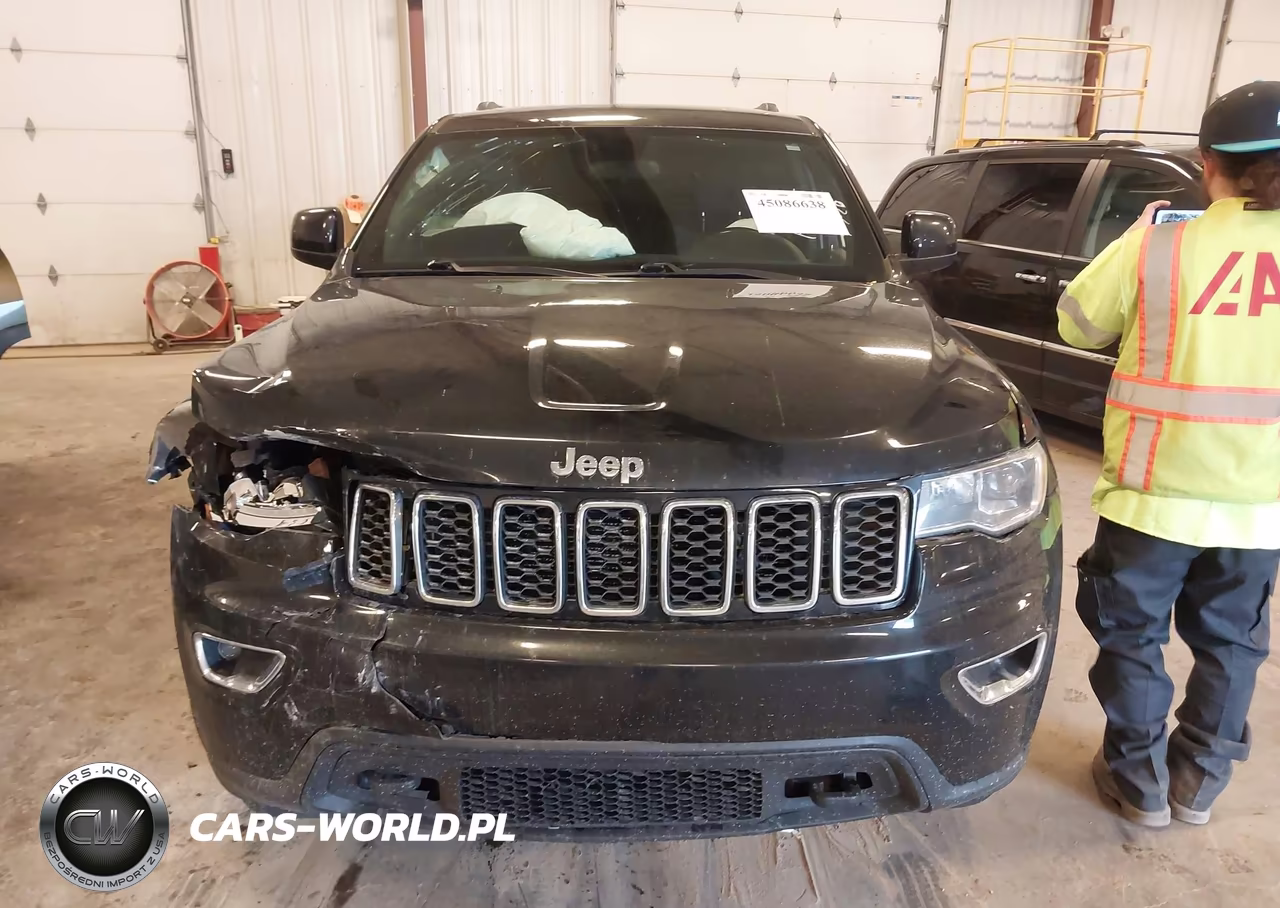 2019 Jeep Grand Cherokee Laredo E 4X4 VIN:1C4RJFAG0KC838033 - 12