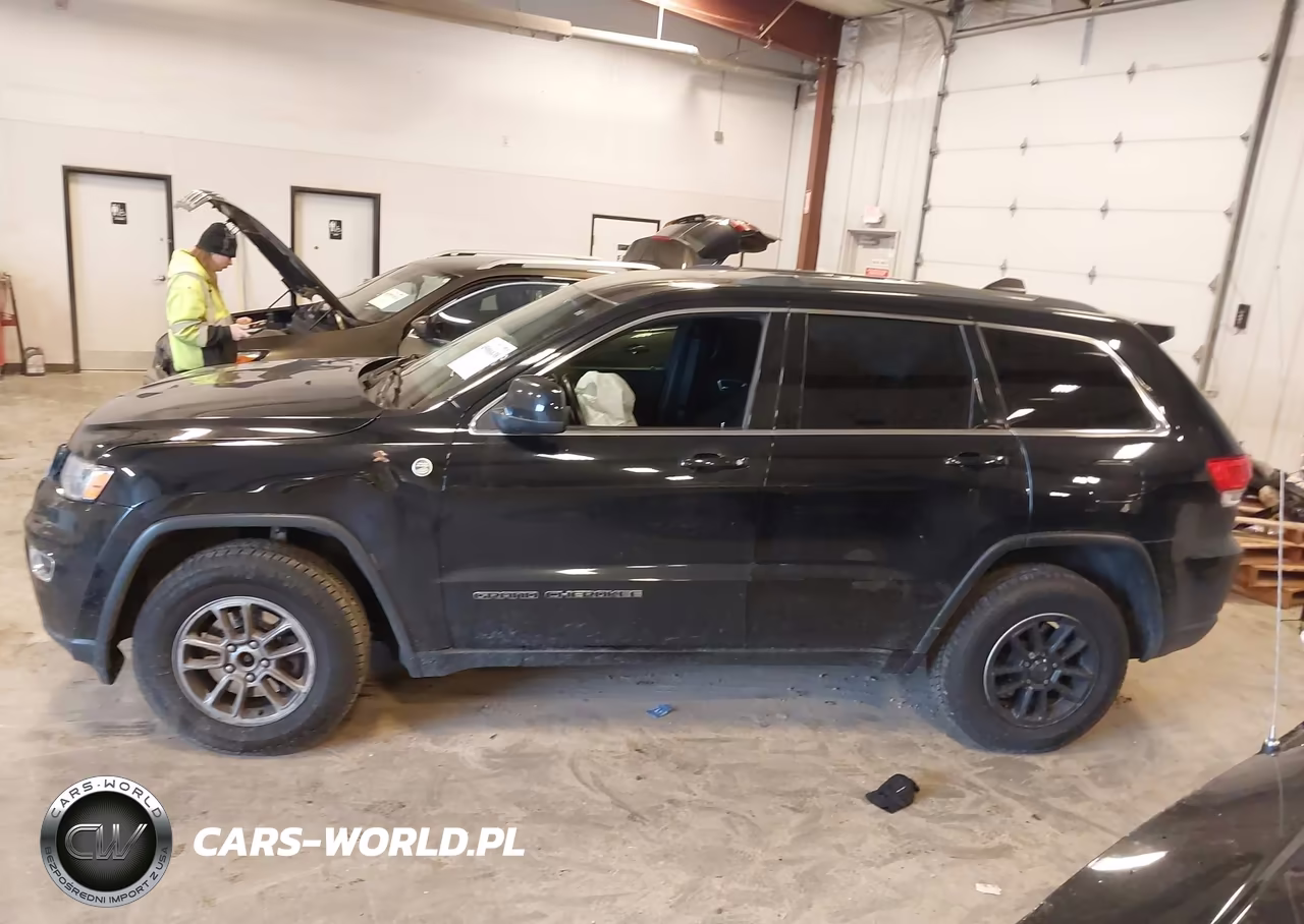 2019 Jeep Grand Cherokee Laredo E 4X4 VIN:1C4RJFAG0KC838033 - 14