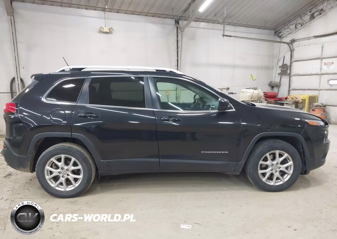 2015 Jeep Cherokee Latitude VIN:1C4PJMCB1FW787272 - 14