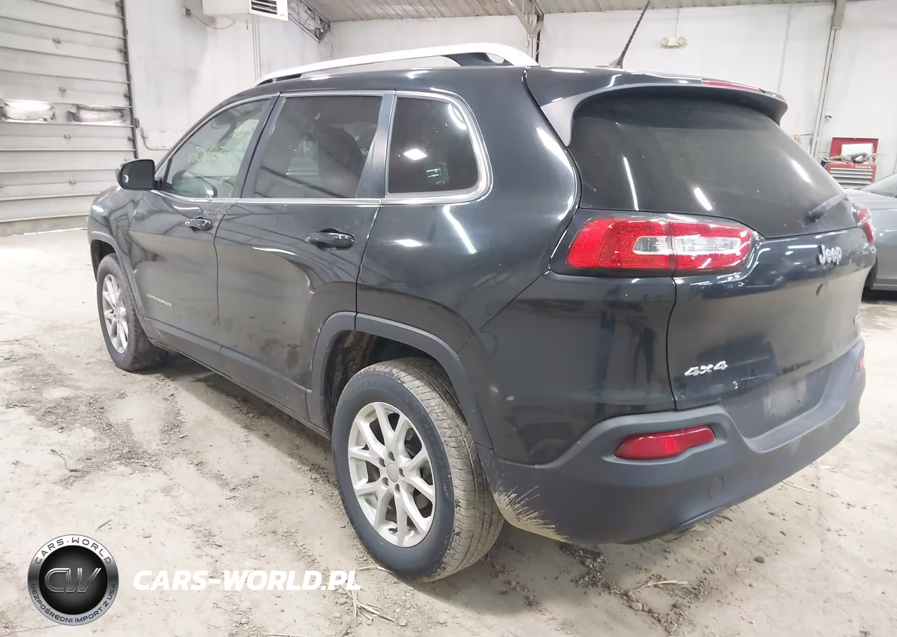 2015 Jeep Cherokee Latitude VIN:1C4PJMCB1FW787272 - 3