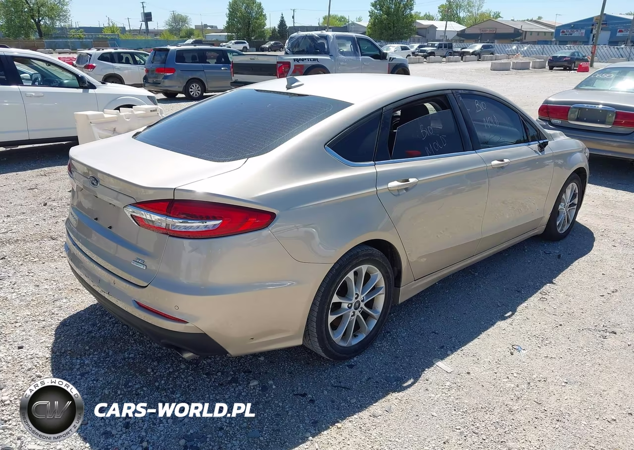 2019 Ford Fusion Se VIN:3FA6P0HD5KR142978 - 4