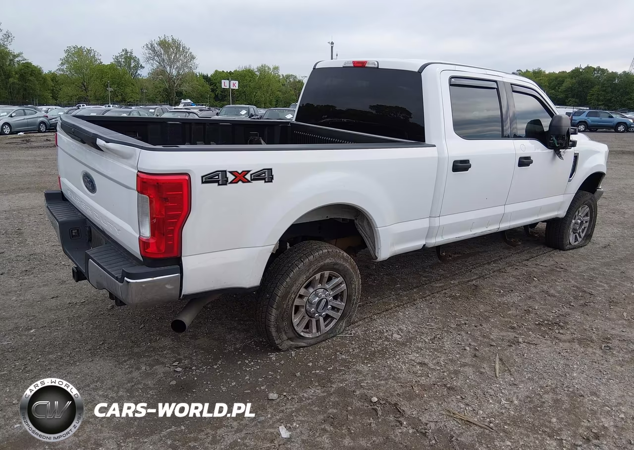 2018 Ford F-250 Xlt VIN:1FT7W2B64JEB12315 - 4