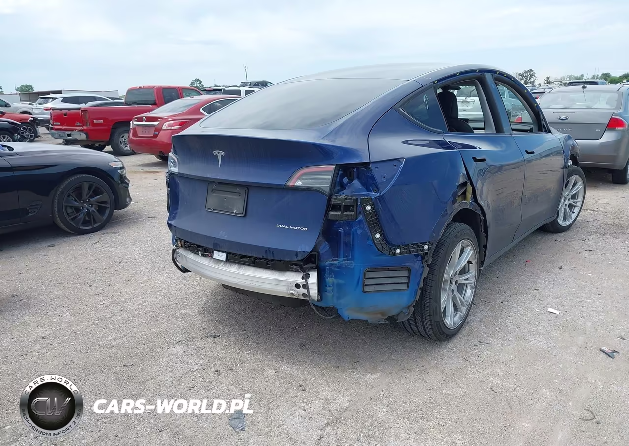 2022 Tesla Model Y Long Range Dual Motor All-Wheel Drive VIN:7SAYGDEE5NF370754 - 18
