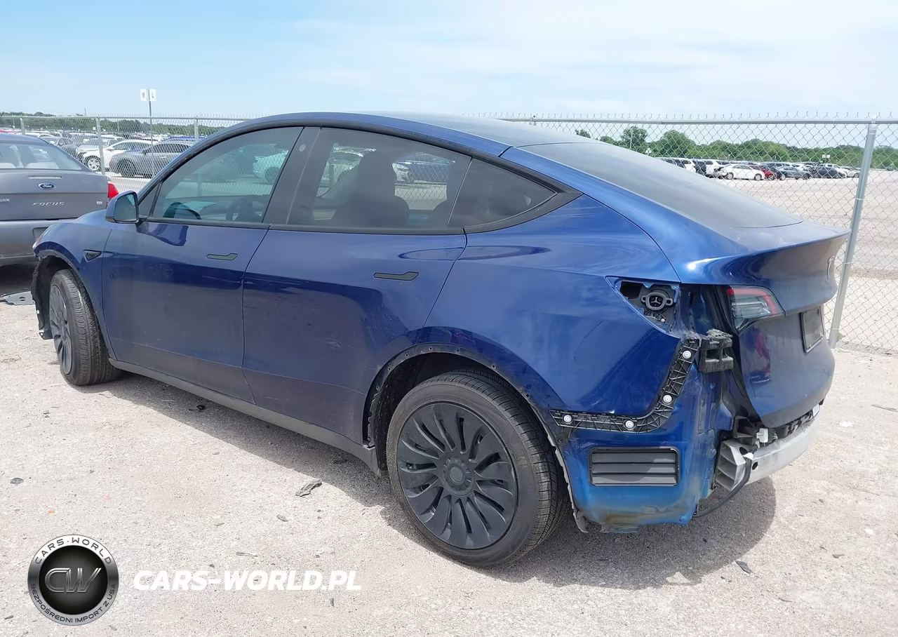 2022 Tesla Model Y Long Range Dual Motor All-Wheel Drive VIN:7SAYGDEE5NF370754 - 3