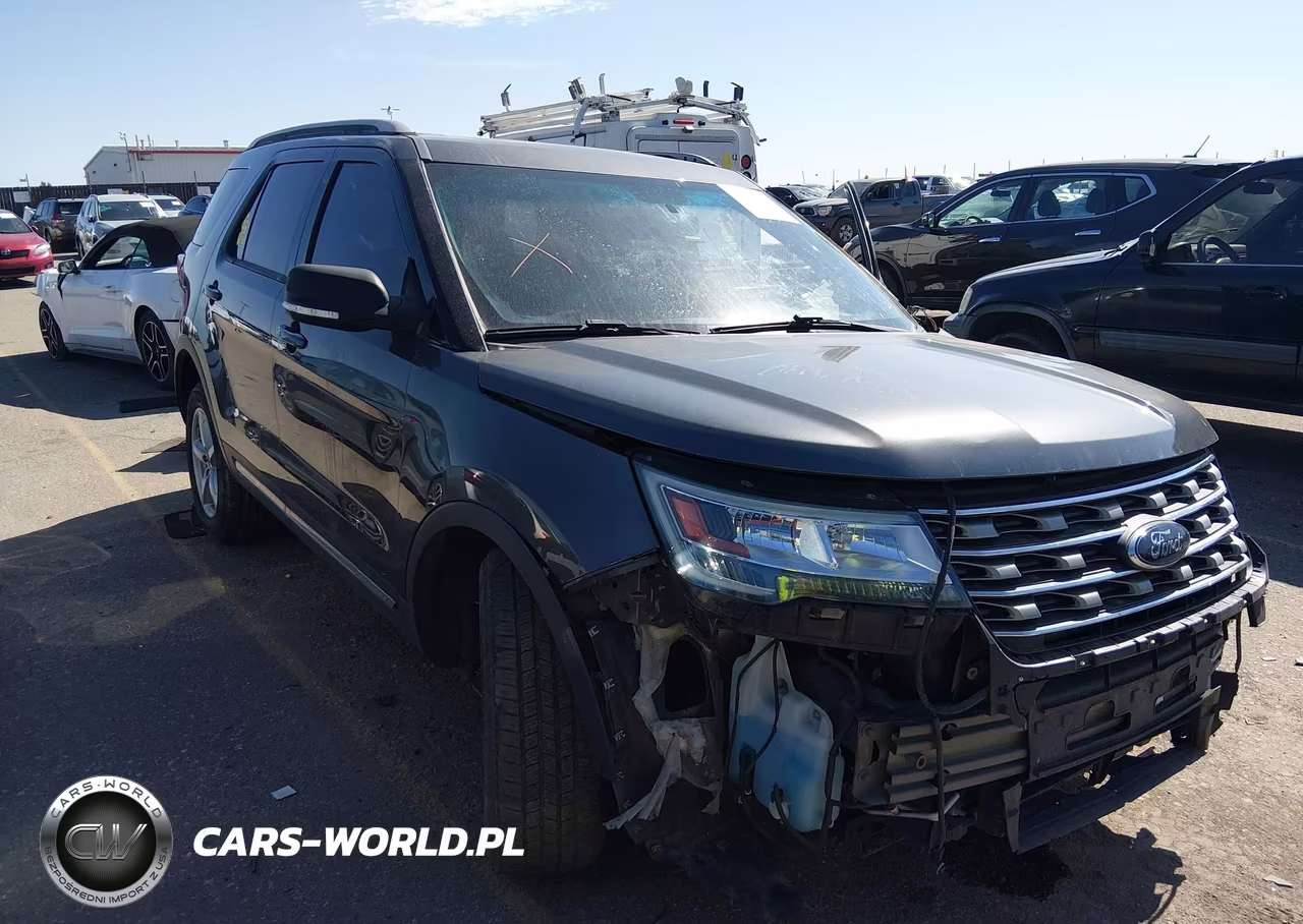 Główne zdjęcie 2016 Ford Explorer Xlt