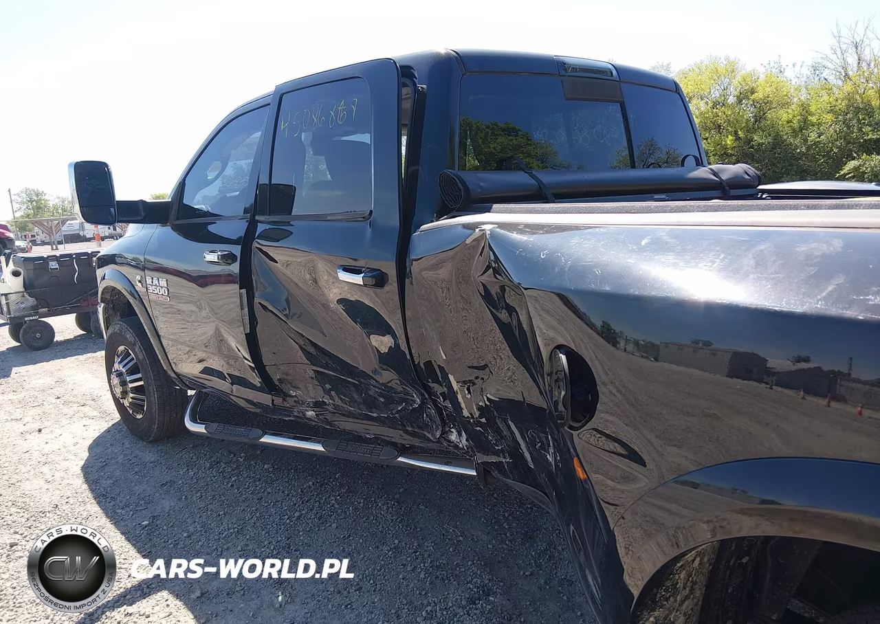 2014 Ram 3500 Laramie VIN:3C63RRJL2EG140660 - 10