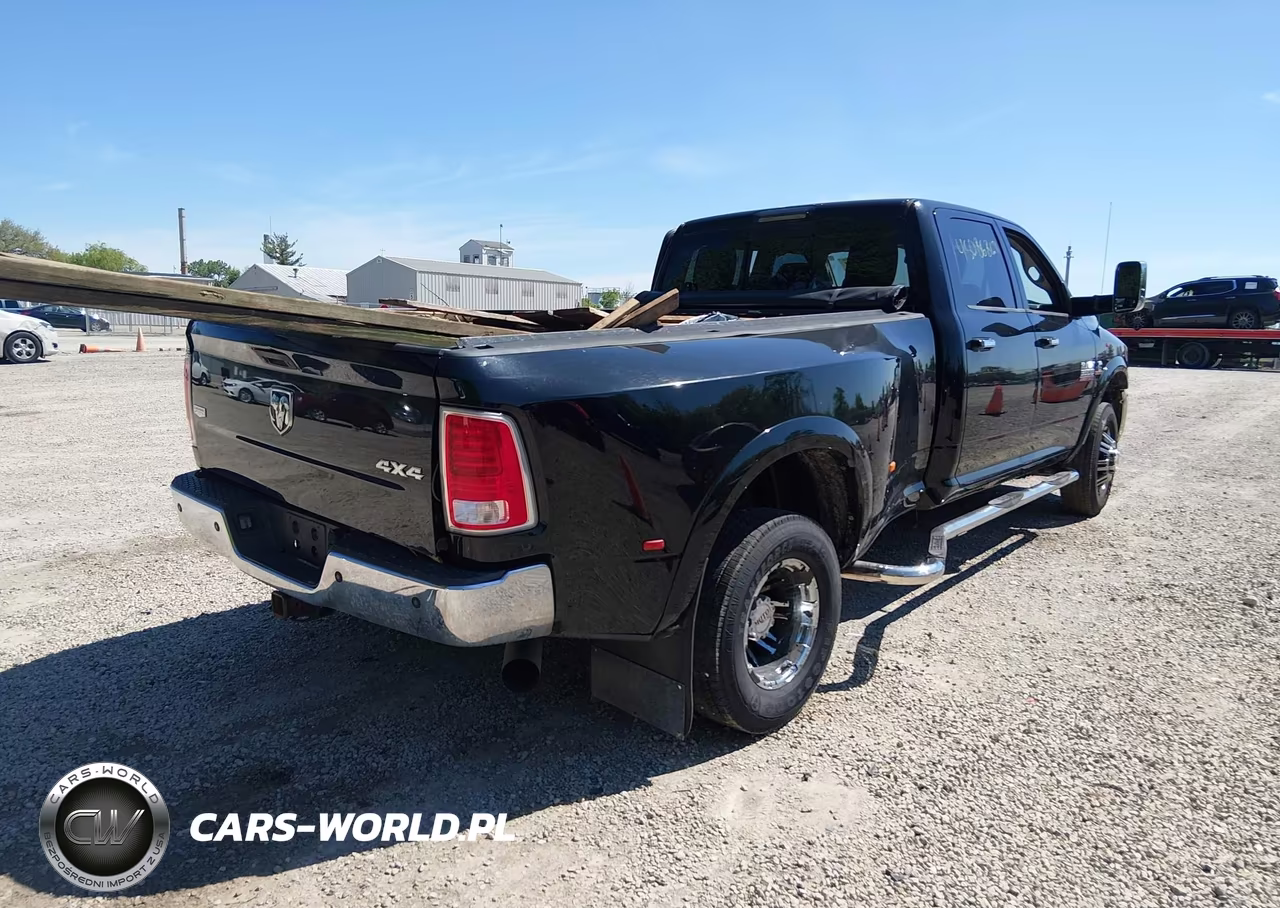 2014 Ram 3500 Laramie VIN:3C63RRJL2EG140660 - 4