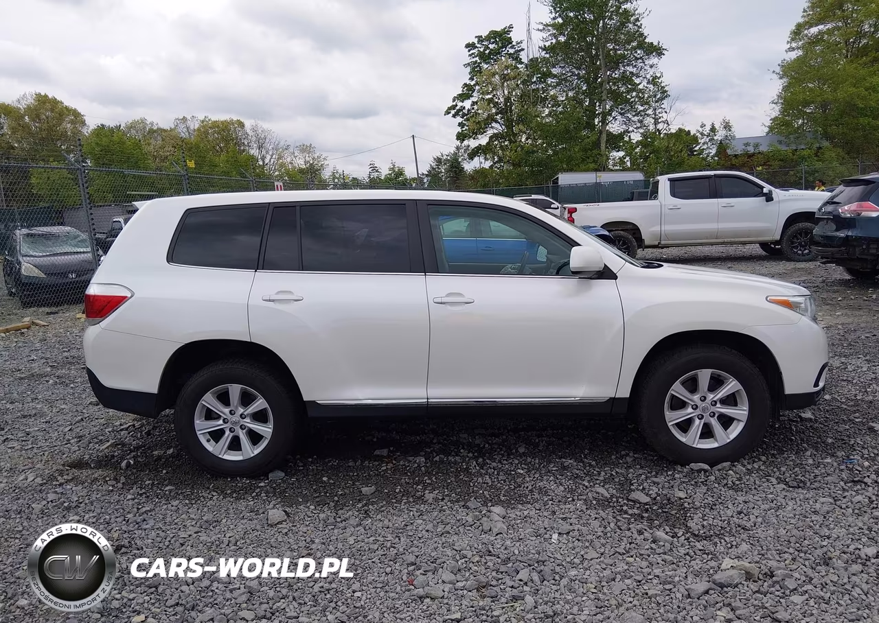 2013 Toyota Highlander Base V6 VIN:5TDBK3EH5DS269603 - 13