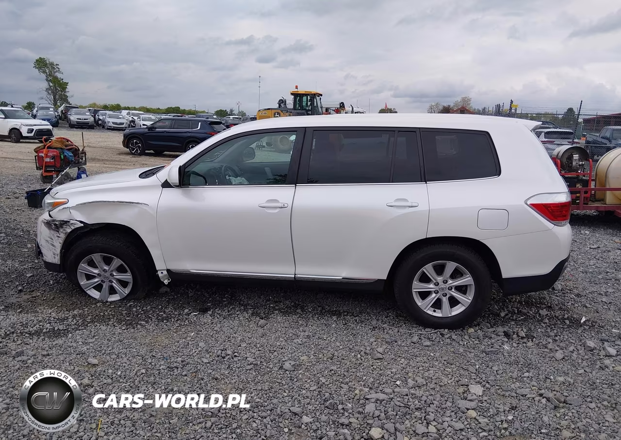 2013 Toyota Highlander Base V6 VIN:5TDBK3EH5DS269603 - 14
