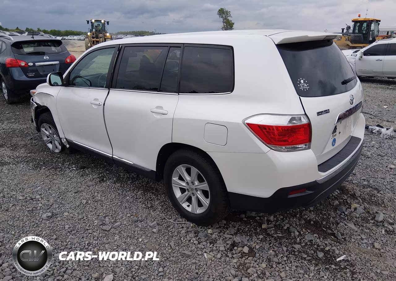 2013 Toyota Highlander Base V6 VIN:5TDBK3EH5DS269603 - 3