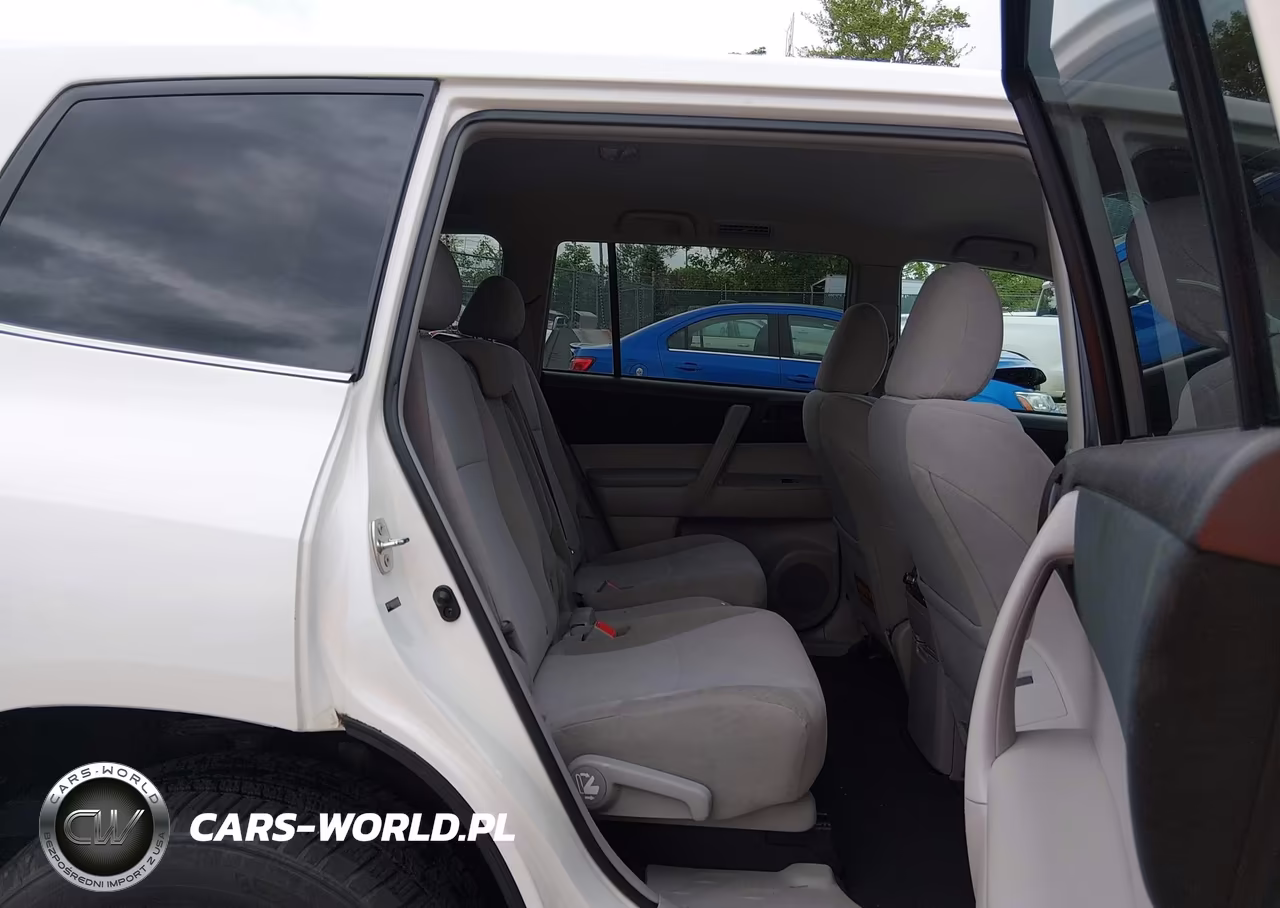 2013 Toyota Highlander Base V6 VIN:5TDBK3EH5DS269603 - 8