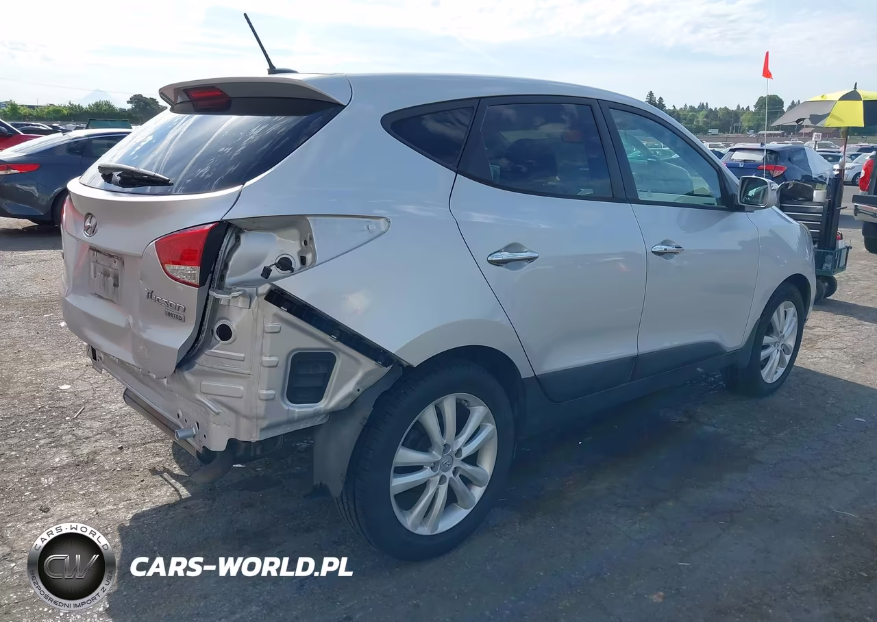 2013 Hyundai Tucson Limited VIN:KM8JU3AC6DU652182 - 4
