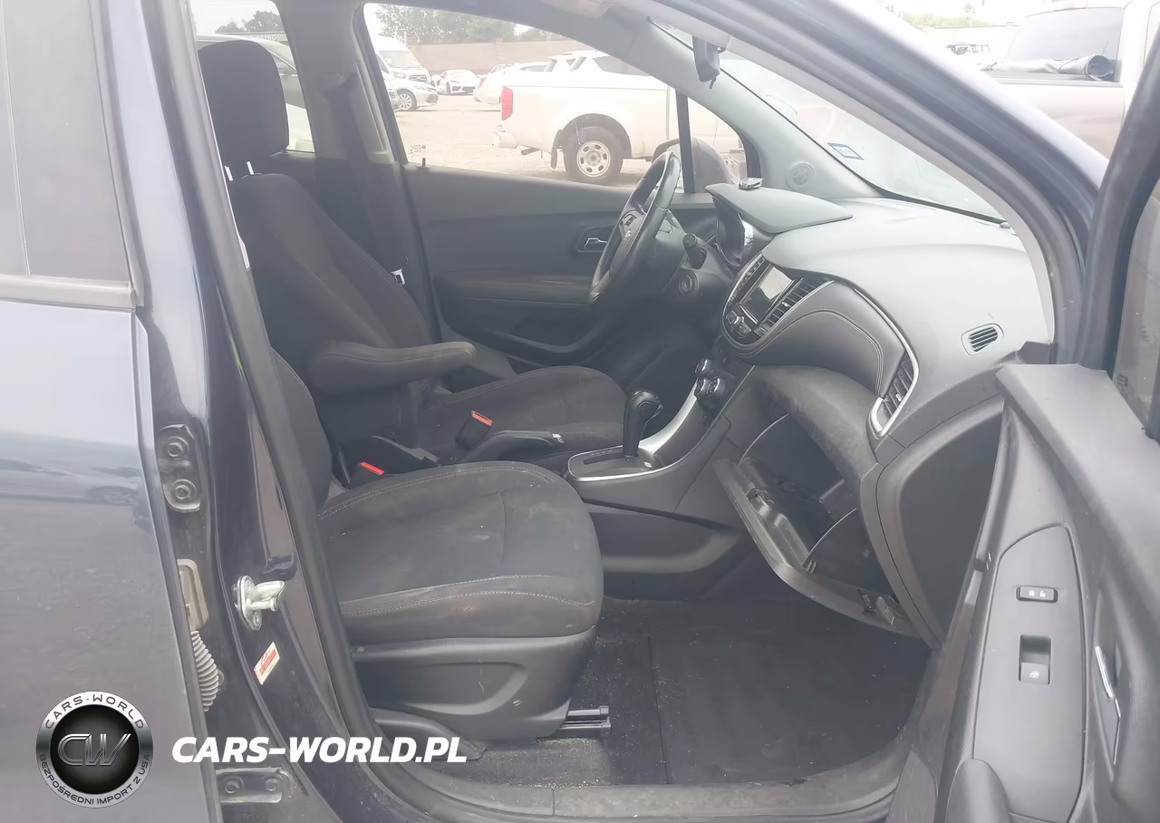 2019 Chevrolet Trax Ls VIN:3GNCJKSB7KL286155 - 5