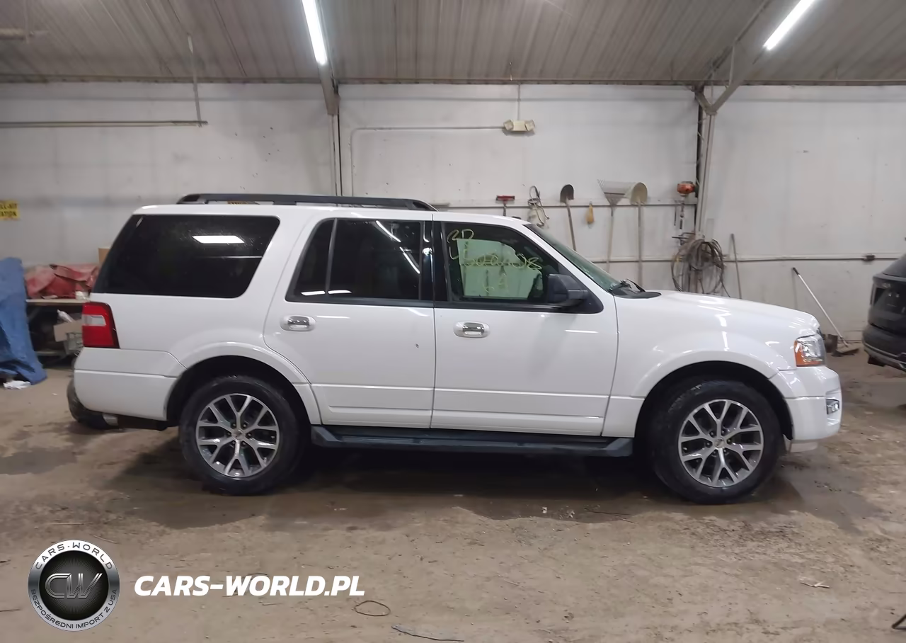 2016 Ford Expedition Xlt VIN:1FMJU1HT2GEF25728 - 14