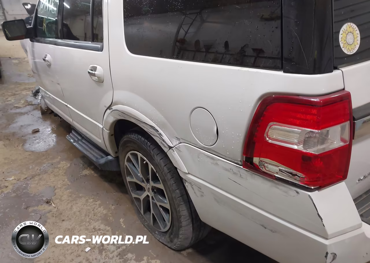 2016 Ford Expedition Xlt VIN:1FMJU1HT2GEF25728 - 21