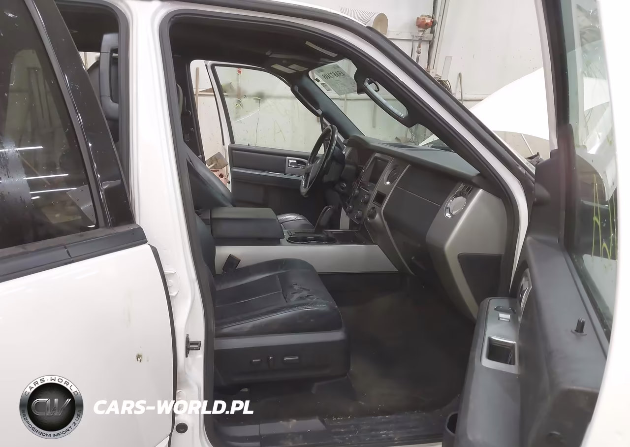 2016 Ford Expedition Xlt VIN:1FMJU1HT2GEF25728 - 5